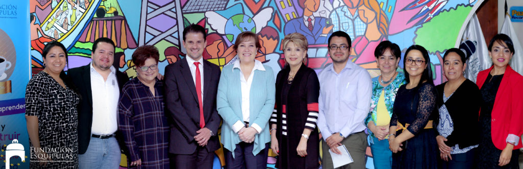 foto de grupo- que hacemos con la carrera del servicio civil--1
